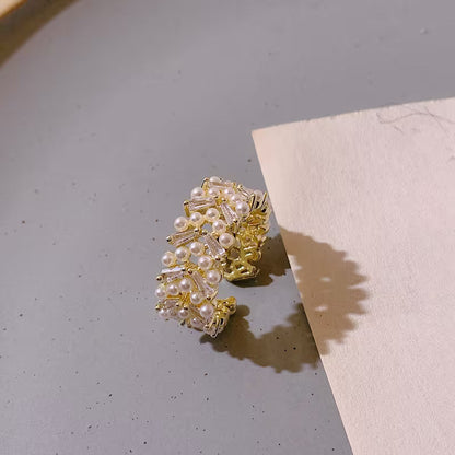 Elegant Pearl Leaf Ring