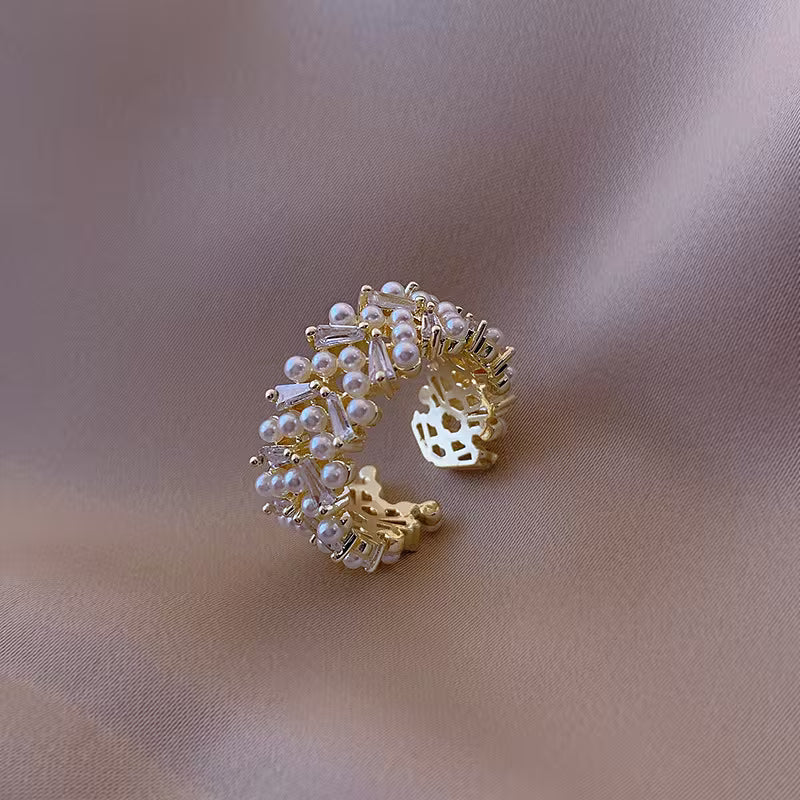 Elegant Pearl Leaf Ring