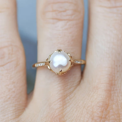 Elegant Pearl & Crystal Statement Ring