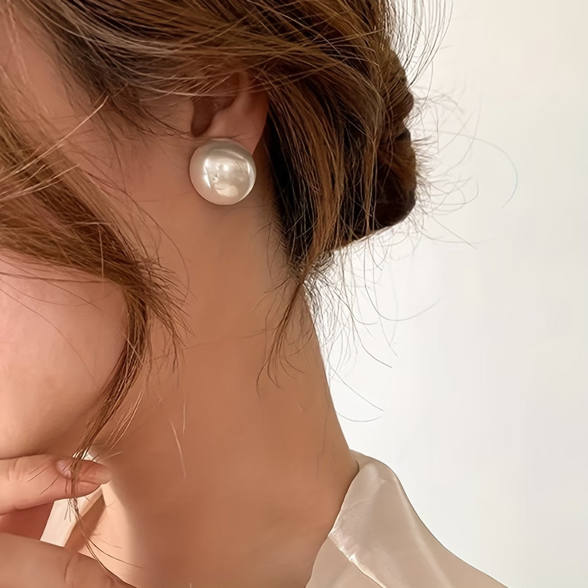 Elegant Pearl Stud Earrings