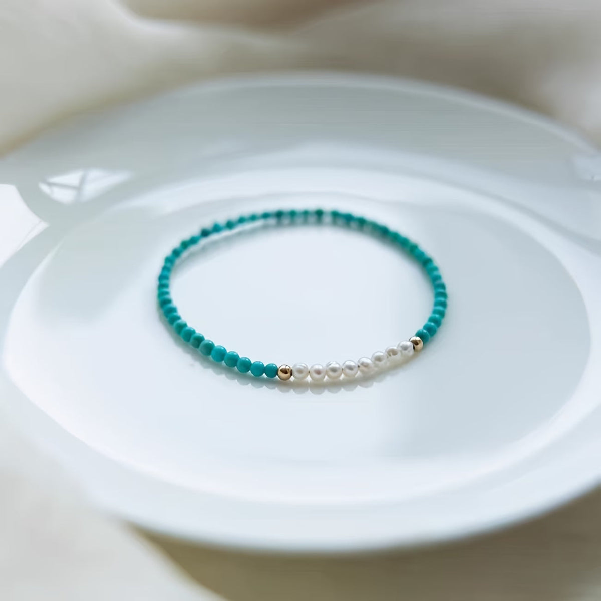 Elegant Turquoise Pearl Bracelet