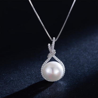 Elegant Twisted Pearl Pendant Necklace