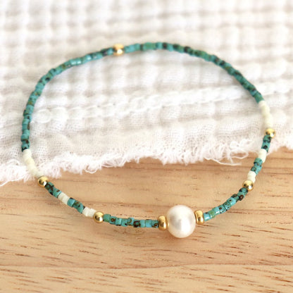 Elegant Turquoise Pearl Bracelet