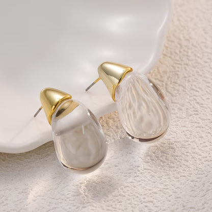Elegant Gold Teardrop Earrings
