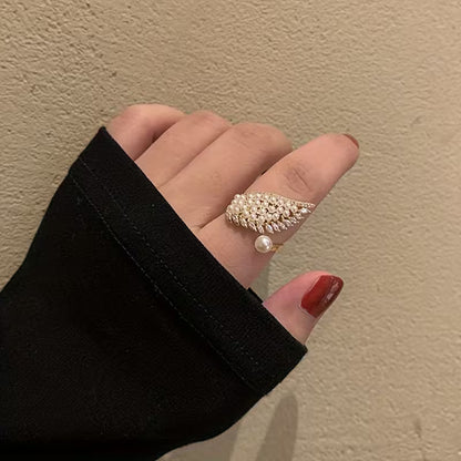 Sophisticated Pearl Wing Ring