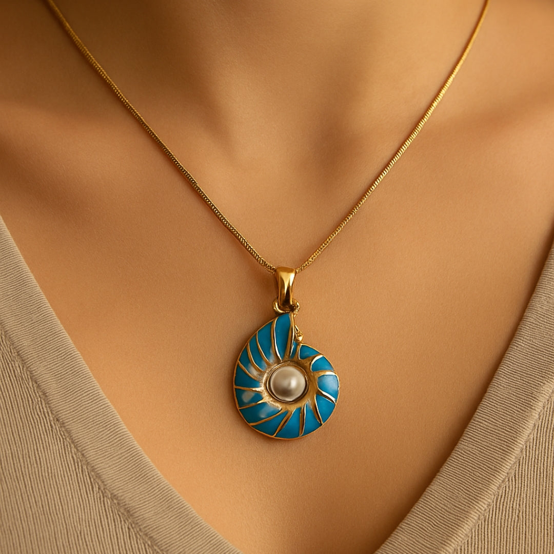 Elegant Seashell Pearl Pendant Necklace
