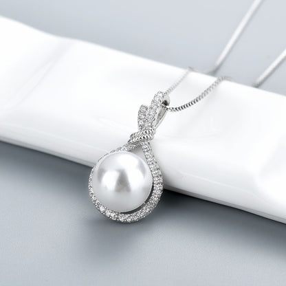 Elegant Twisted Pearl Pendant Necklace