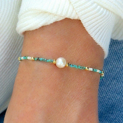 Elegant Turquoise Pearl Bracelet