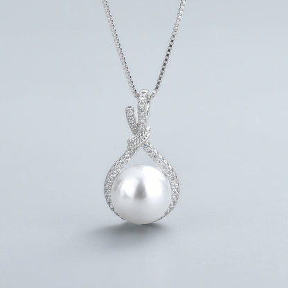 Elegant Twisted Pearl Pendant Necklace