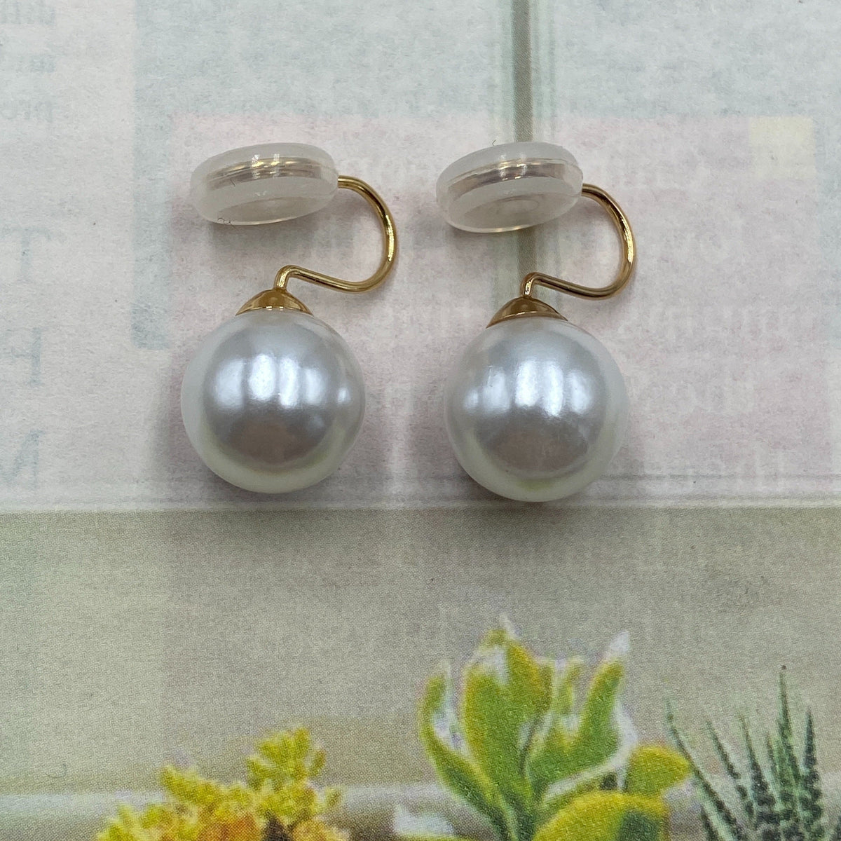 Elegant Gold Spiral Pearl Earrings