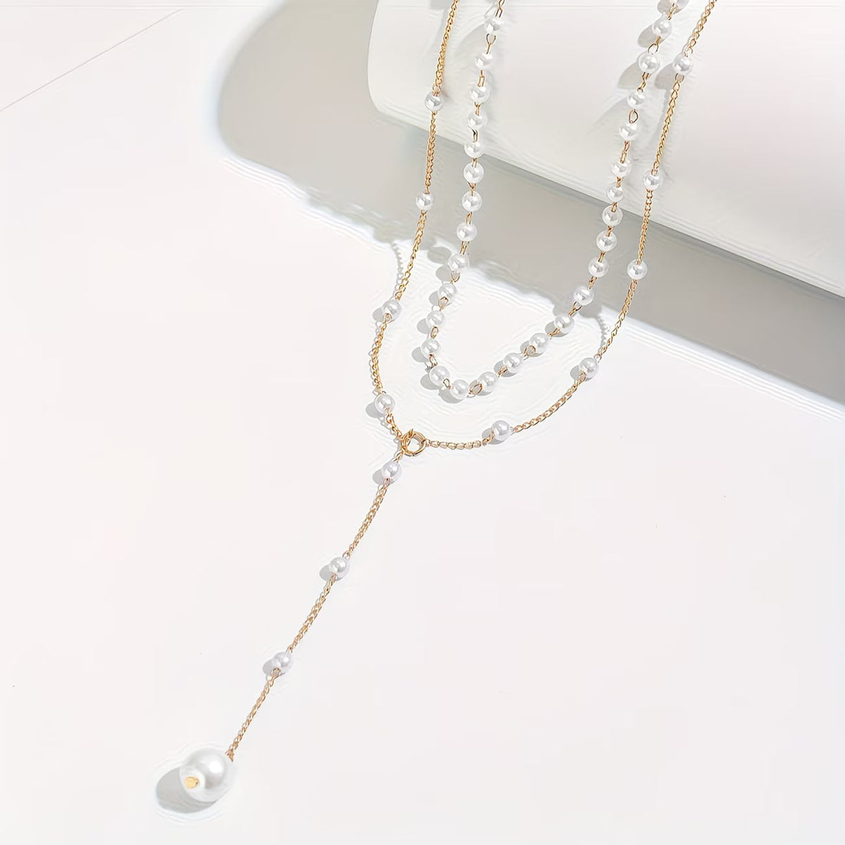 Elegant Graduated Pearl Necklace
