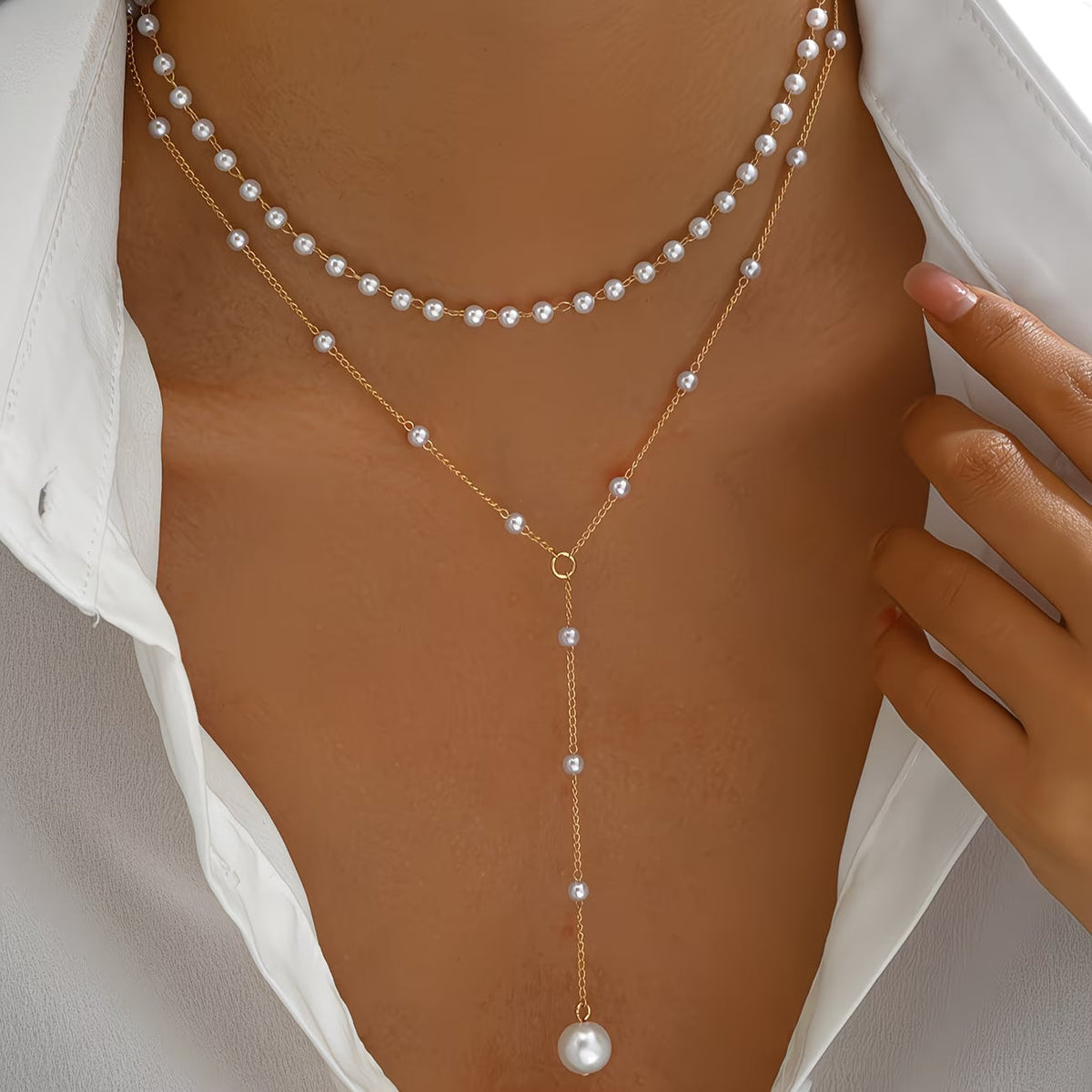 Elegant Graduated Pearl Necklace