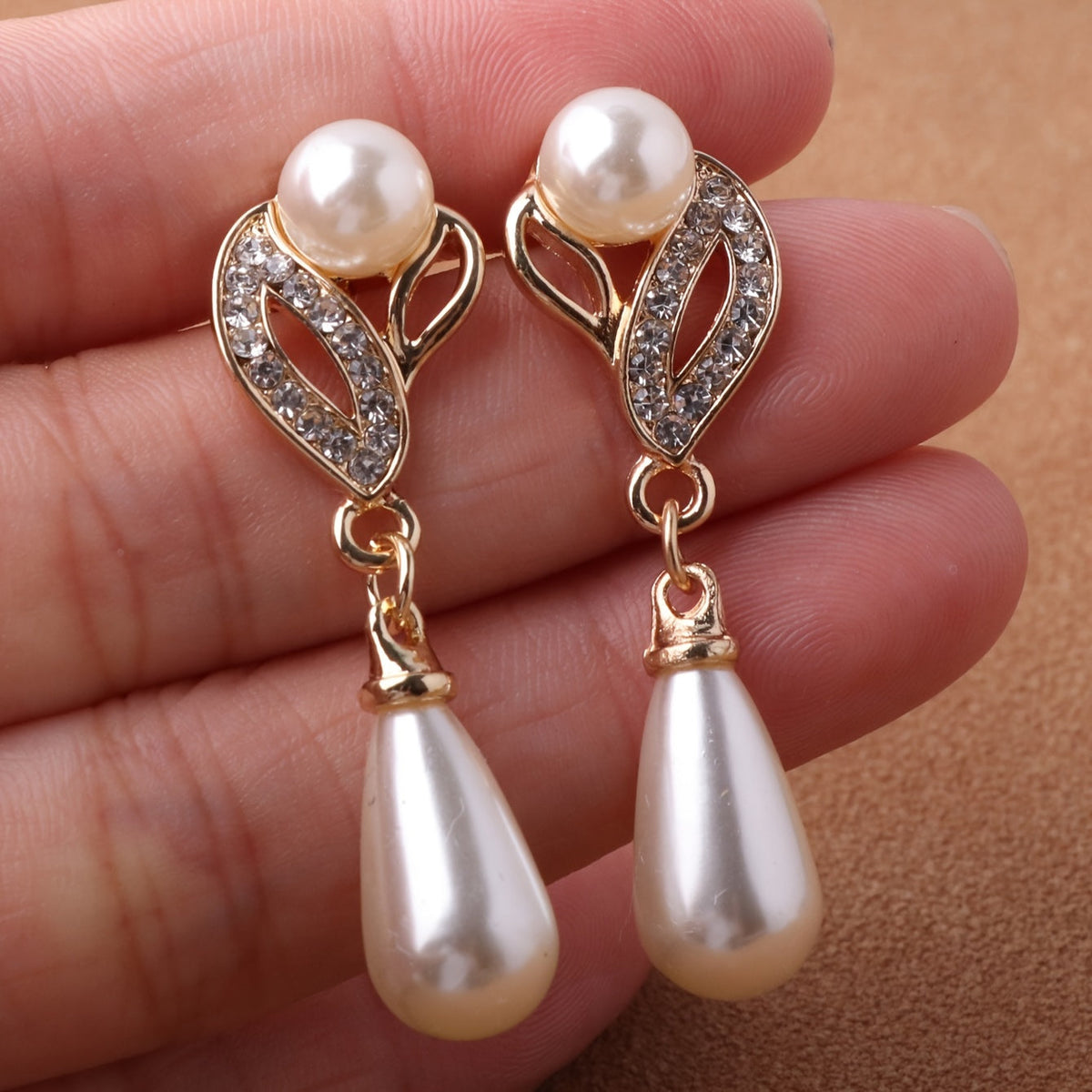 Elegant Gold Pearl Teardrop Jewelry Set