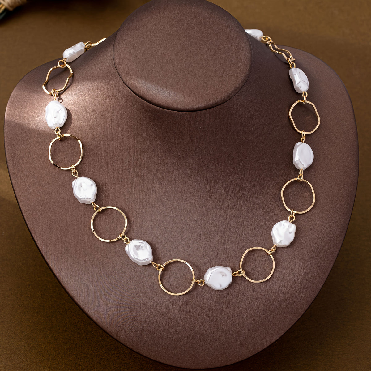 Elegant Baroque Pearl Link Necklace