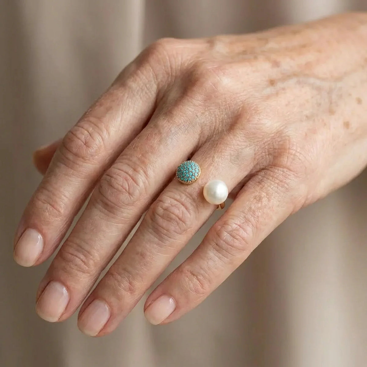 Elegant Pearl and Turquoise Ring
