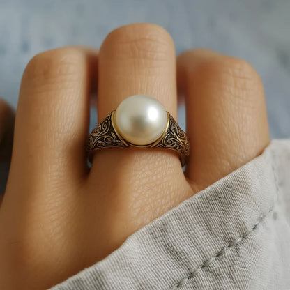 Elegant Vintage Pearl Gold Ring