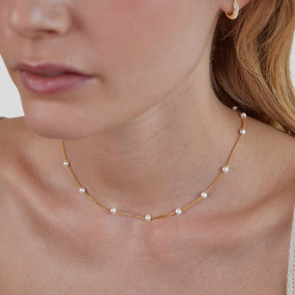 Elegant Pearl Gold Necklace